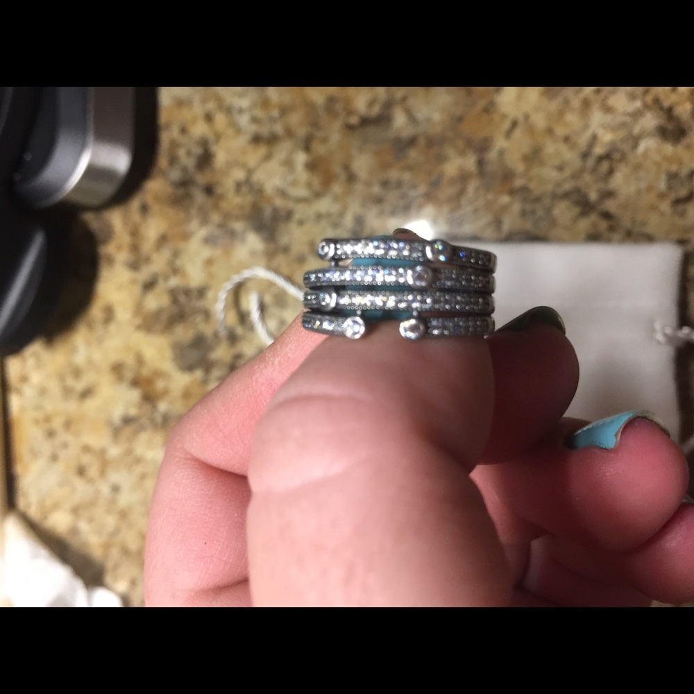 🎀Beautiful pandora shimmering ocean clear sz 7🎀